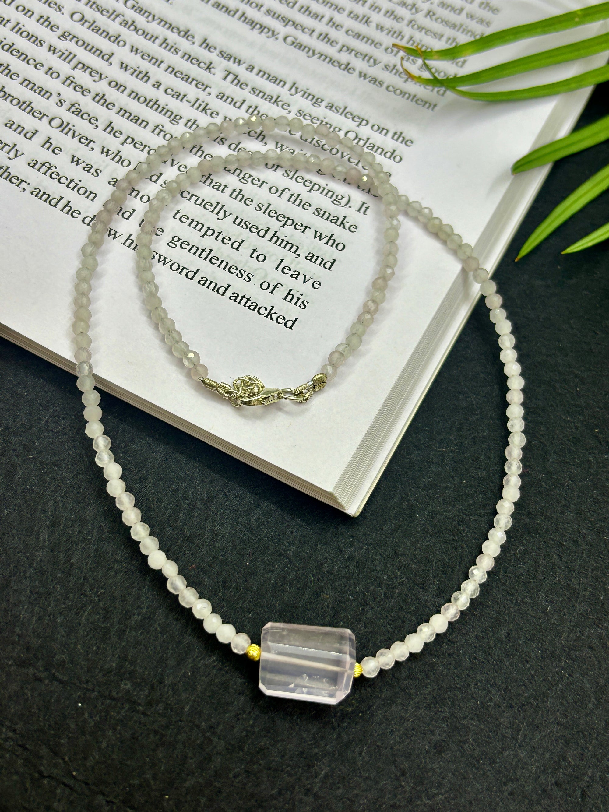 Enchanting - Rose Quartz Beaded Necklace with Rose Quartz Pendant